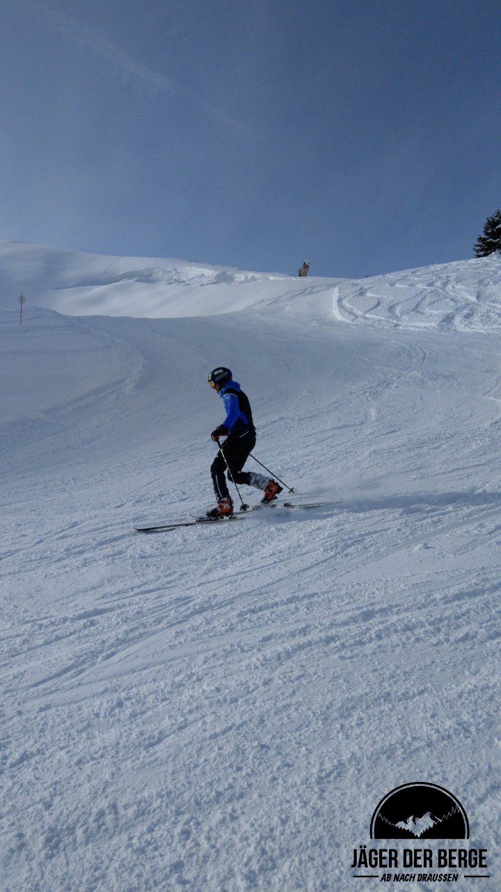 Skifahren mit Stil Telemark auf der Riesneralm mit HyphenSports
