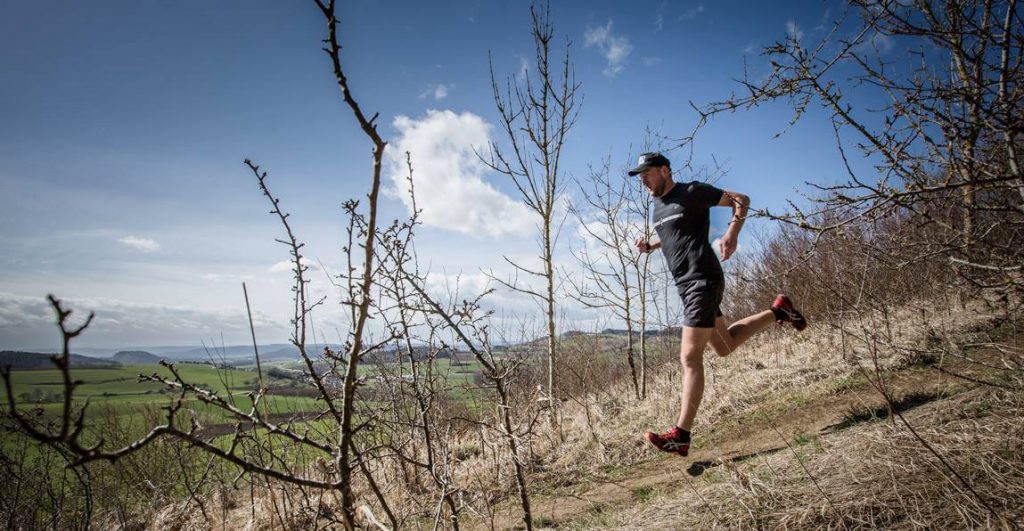 Auch Asics kann Trailrunningschuhe.