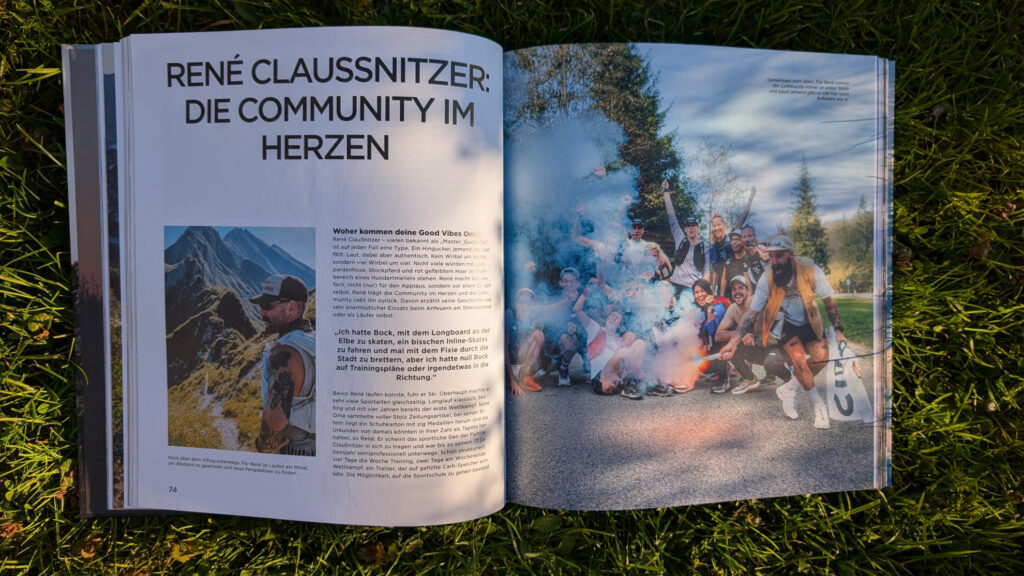 Buchseite aus 'OFF TRACK' über René Claussnitzer, die eine feiernde Trailrunning-Community mit buntem Rauch zeigt.